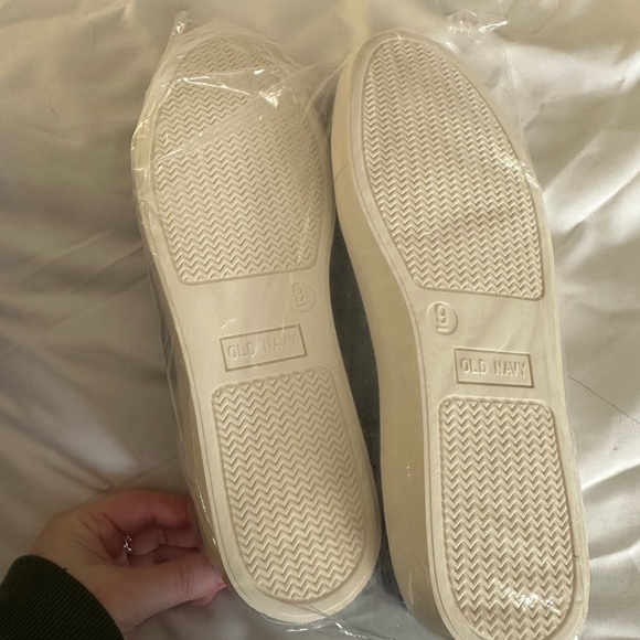 Old Navy Women's Navy Blue Flats - Picture 2 of 2